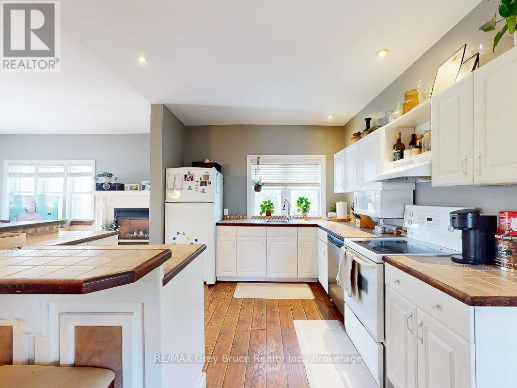 523 TYSON STREET Image 14