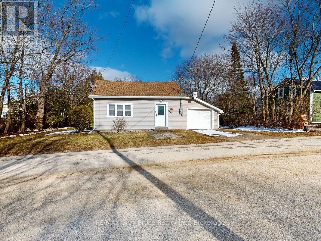 523 TYSON STREET Image 2