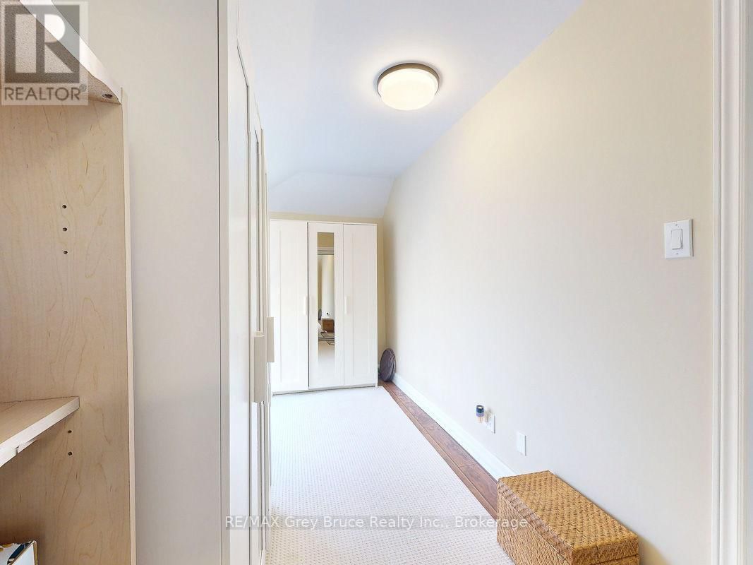 523 TYSON STREET Image 25