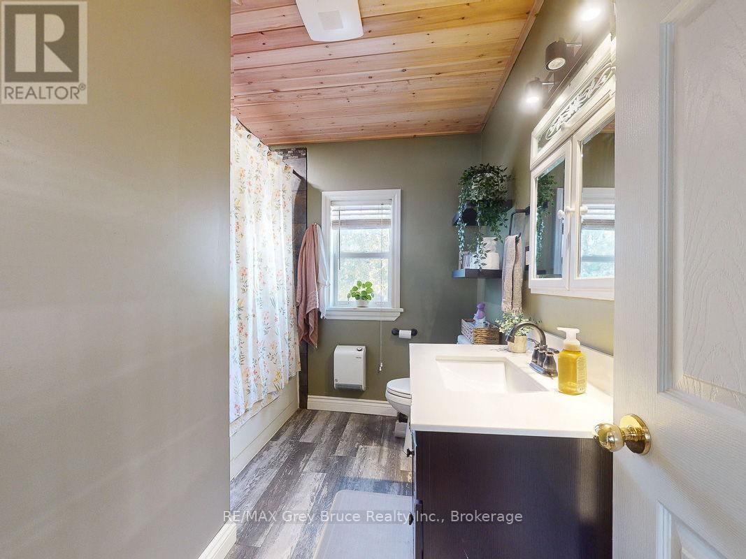 523 TYSON STREET Image 31