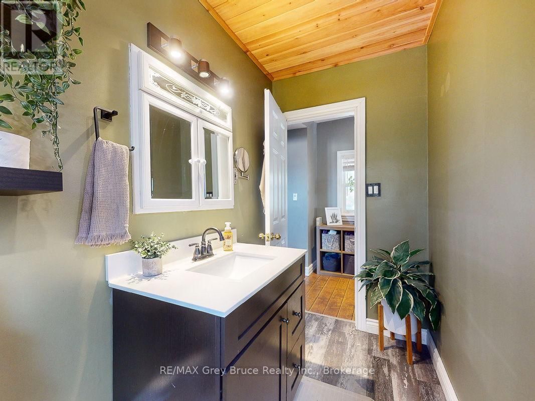 523 TYSON STREET Image 32