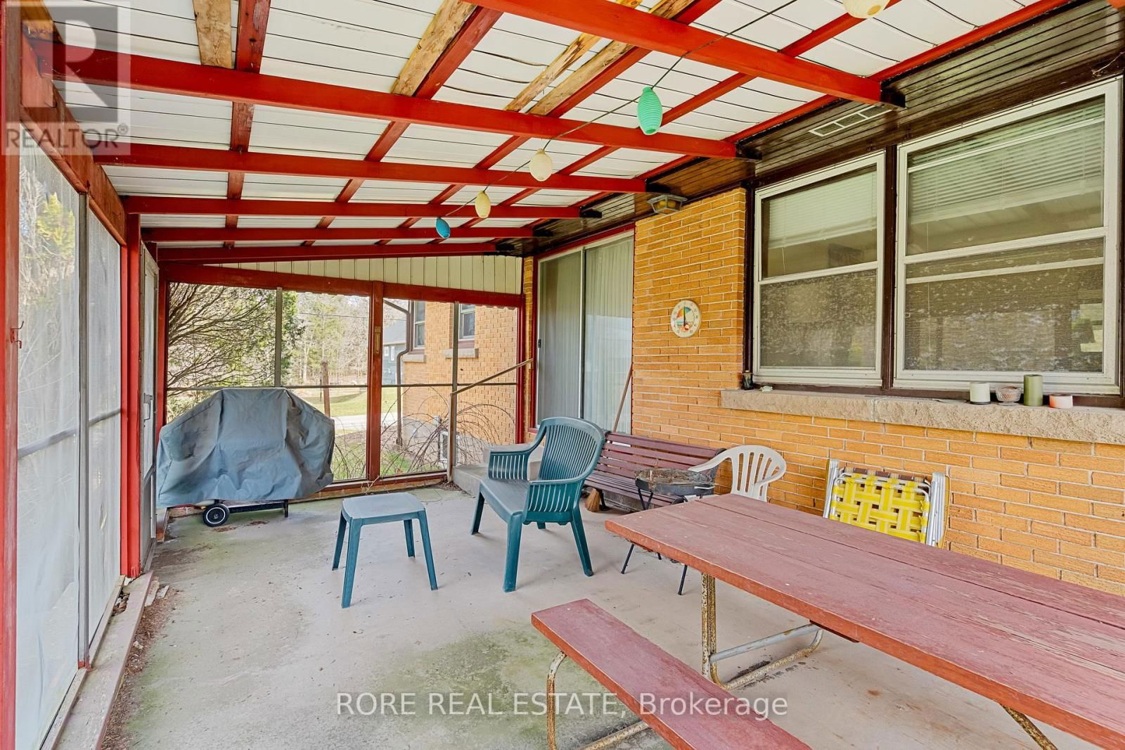 707 RIDGE ROAD NORTH Image 22