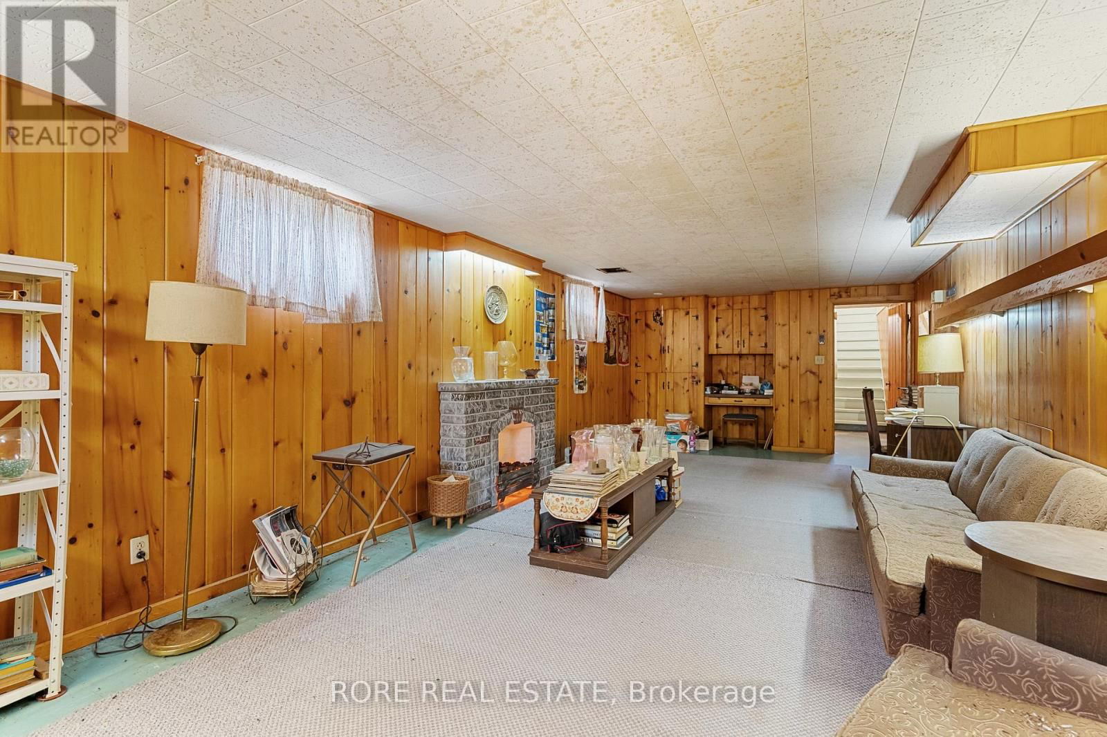 707 RIDGE ROAD NORTH Image 28