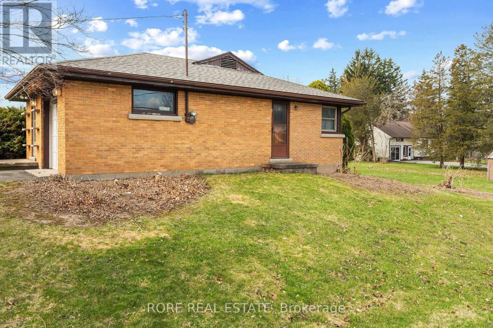707 RIDGE ROAD NORTH Image 29