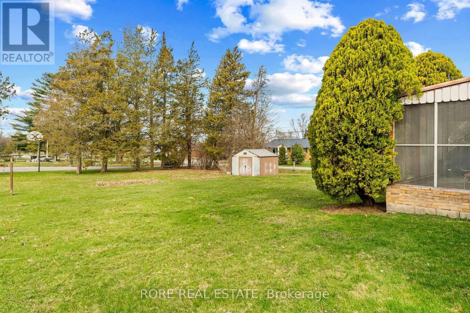 707 RIDGE ROAD NORTH Image 32