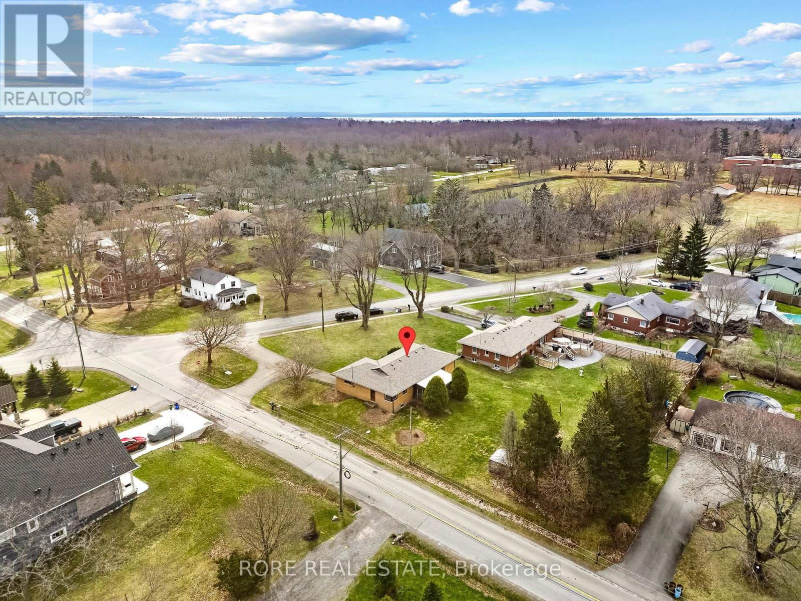 707 RIDGE ROAD NORTH Image 34