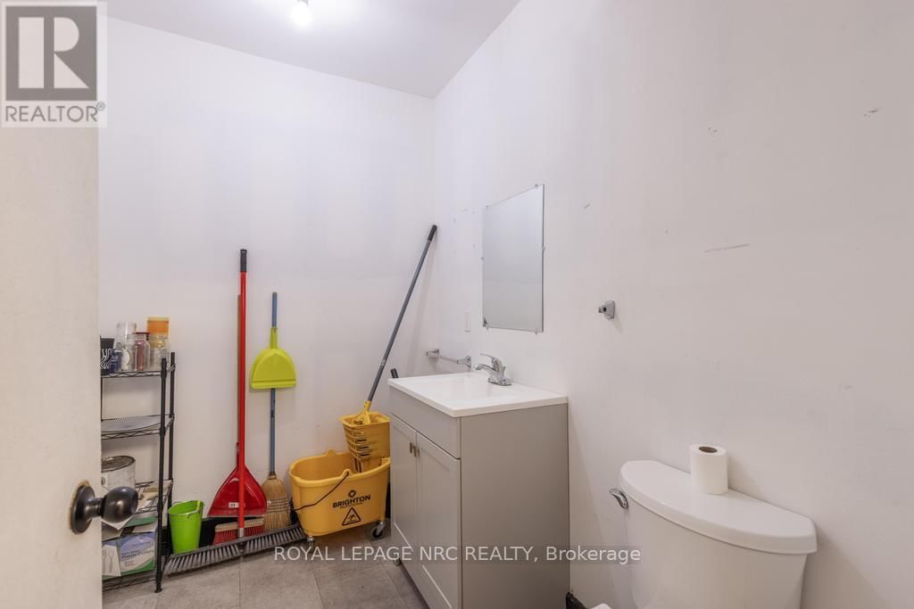 11 QUEENSTON STREET Image 12