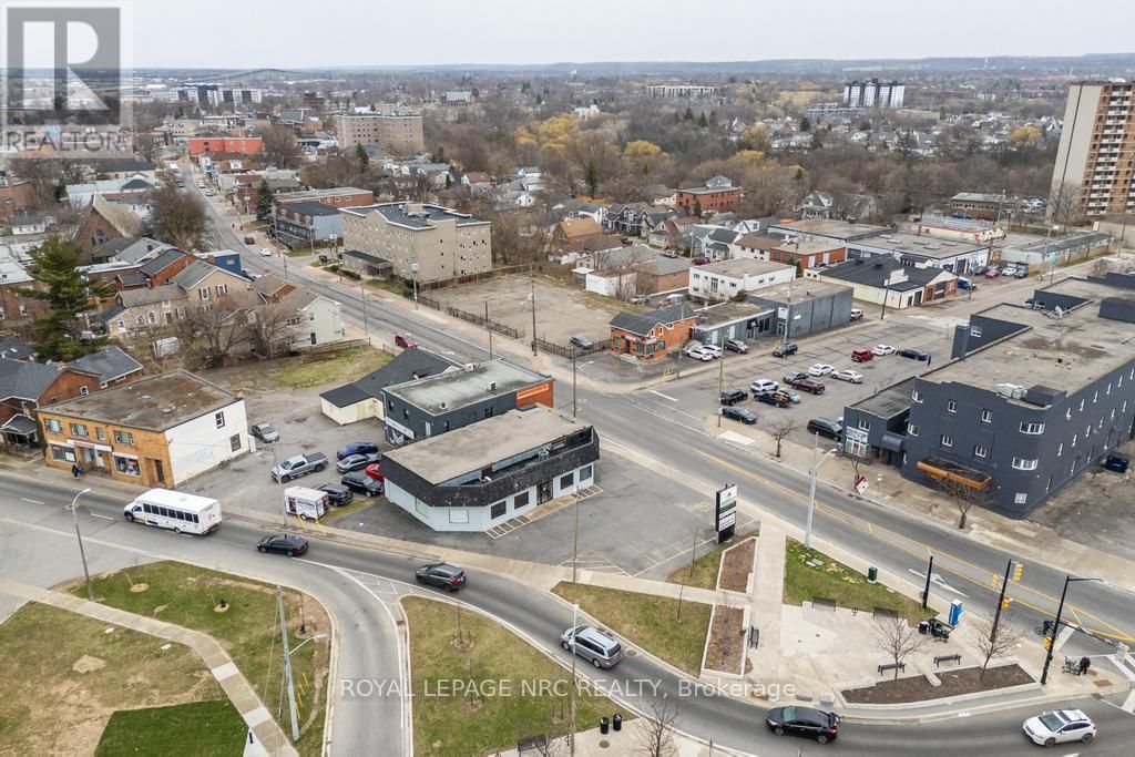 11 QUEENSTON STREET Image 14