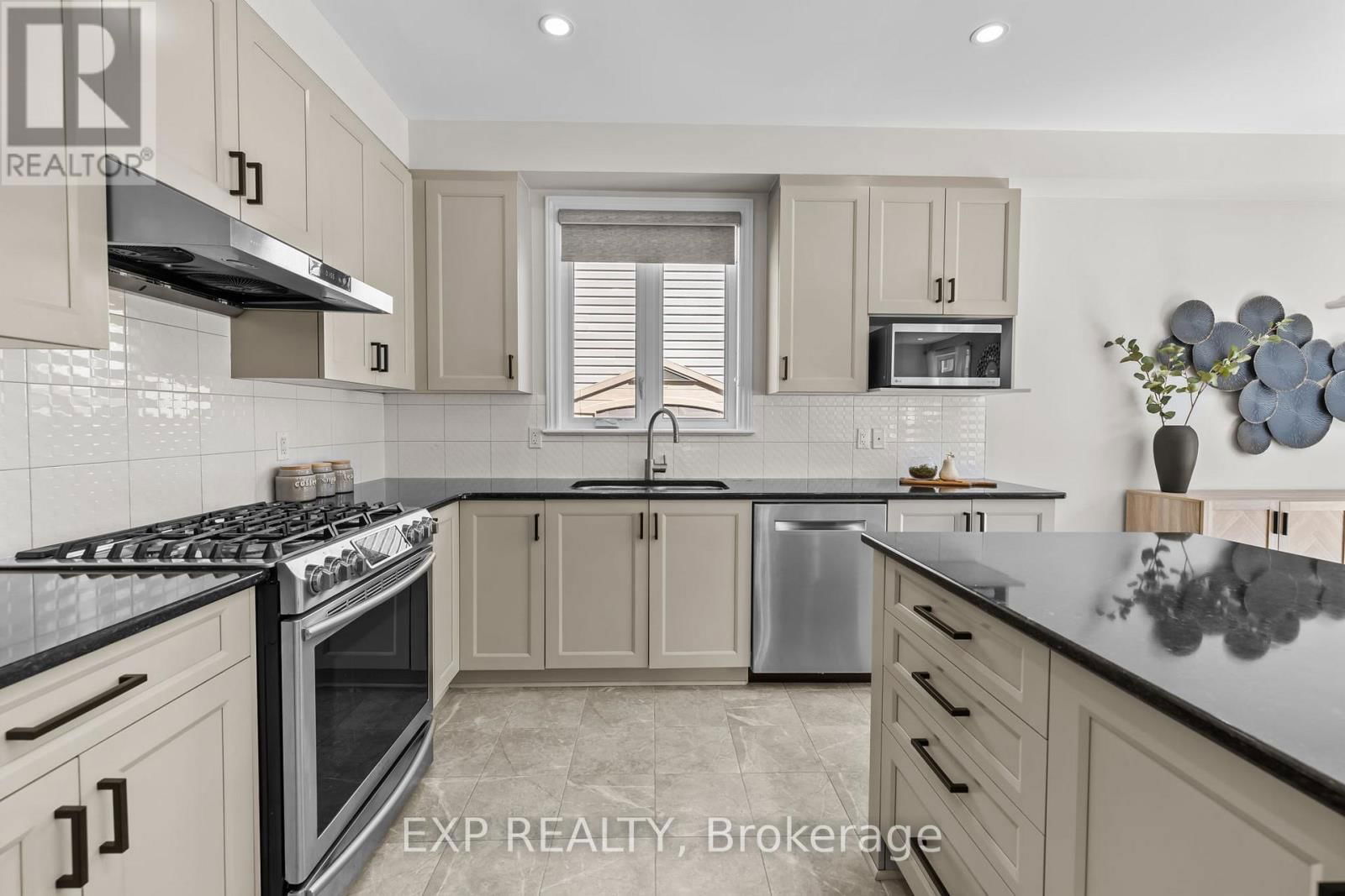 531 VIVERA PLACE Image 14