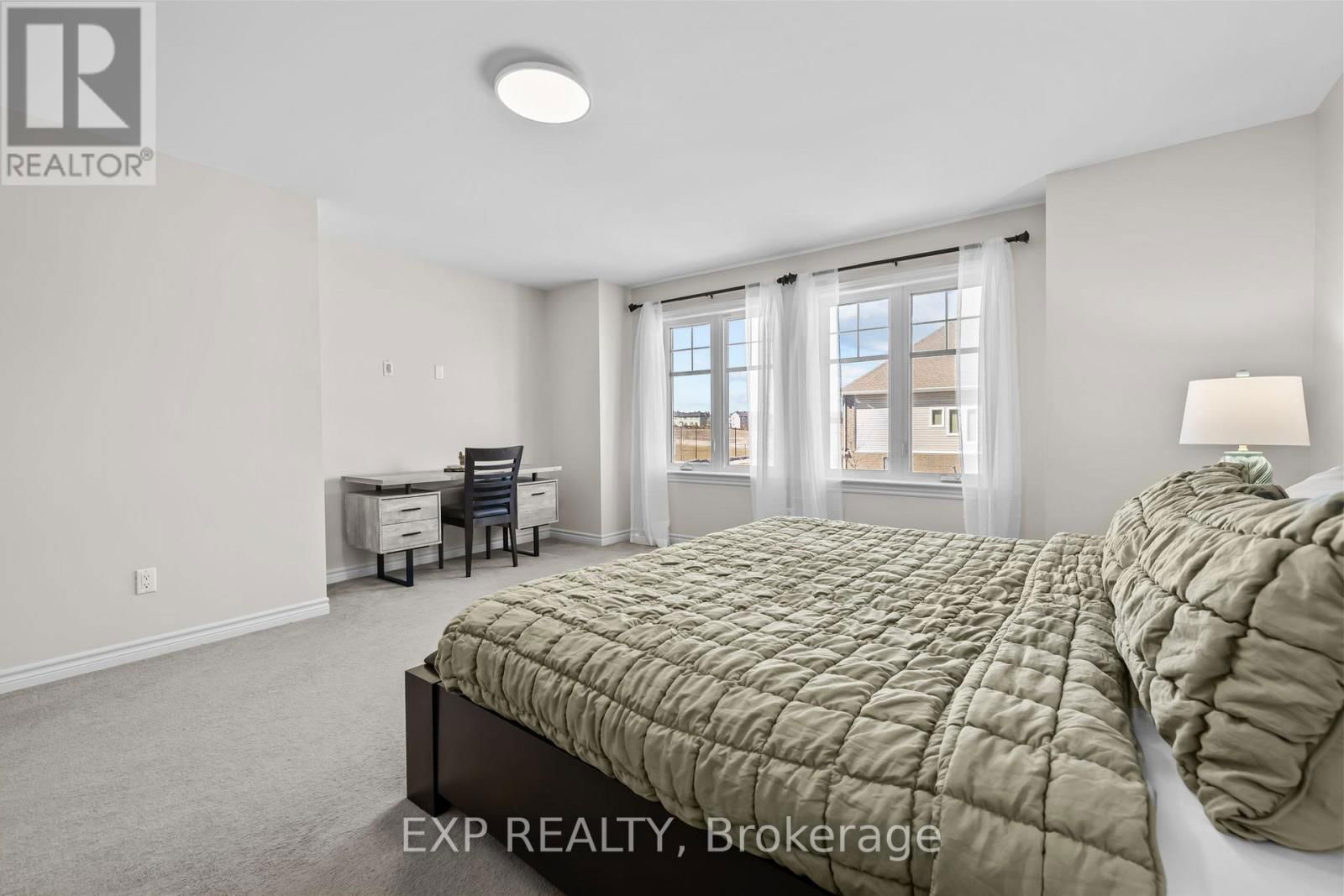 531 VIVERA PLACE Image 25