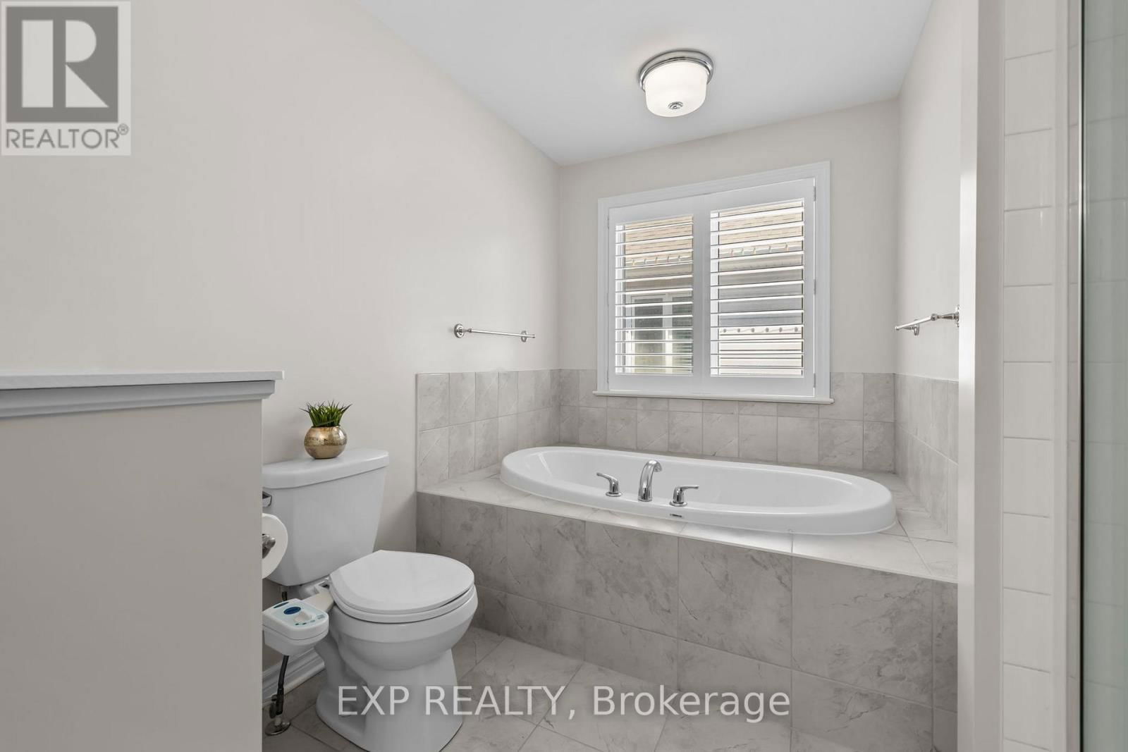 531 VIVERA PLACE Image 29