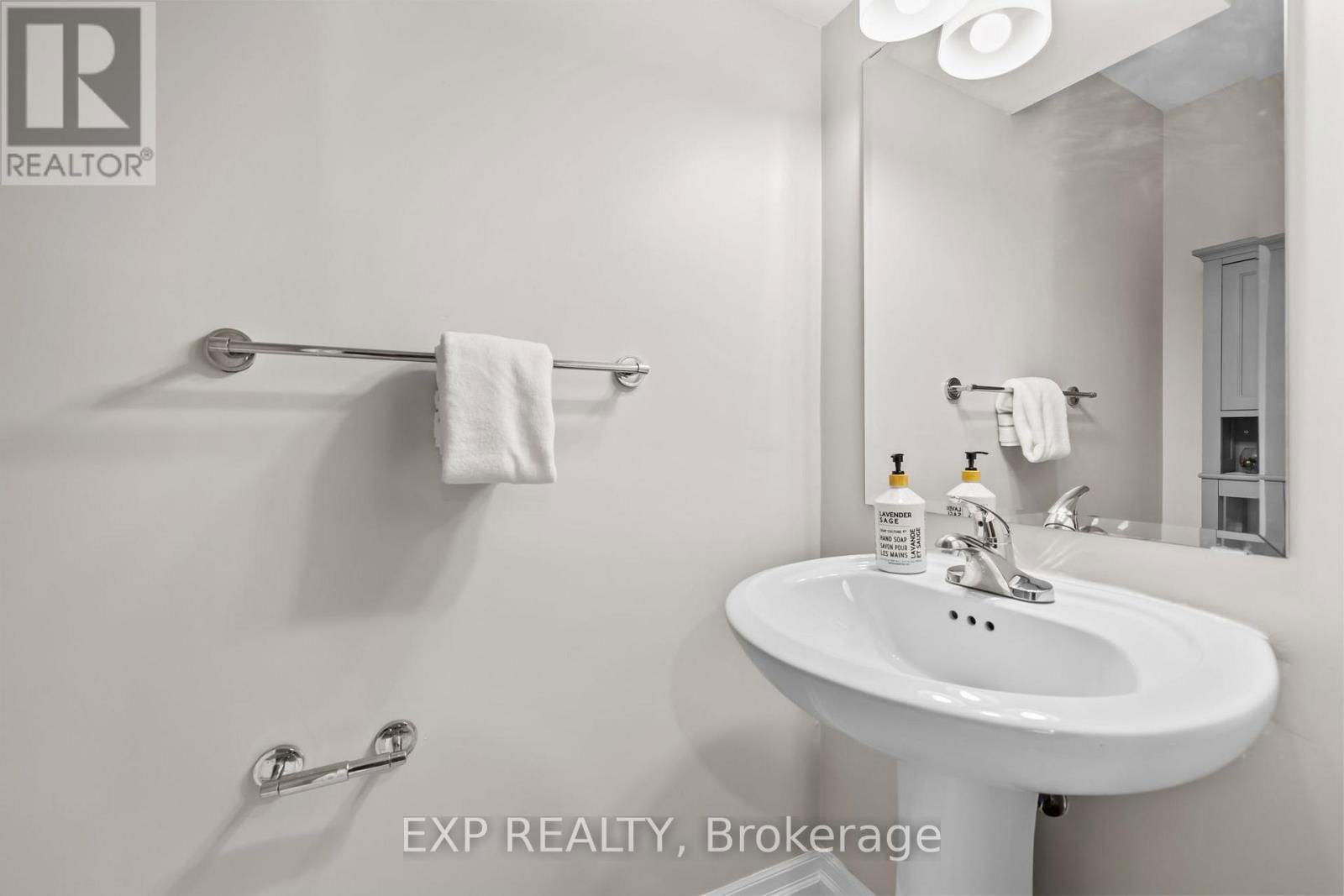 531 VIVERA PLACE Image 33