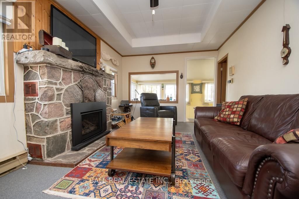 2077 WHITE LAKE ROAD WEST Image 18