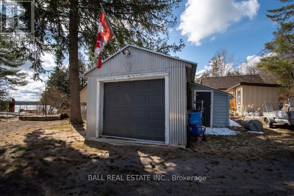 2077 WHITE LAKE ROAD WEST Image 8