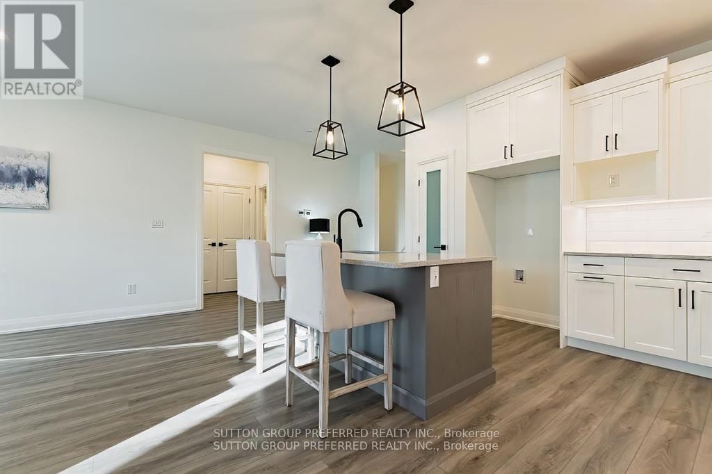 7 - 175 GLENGARIFF DRIVE Image 12