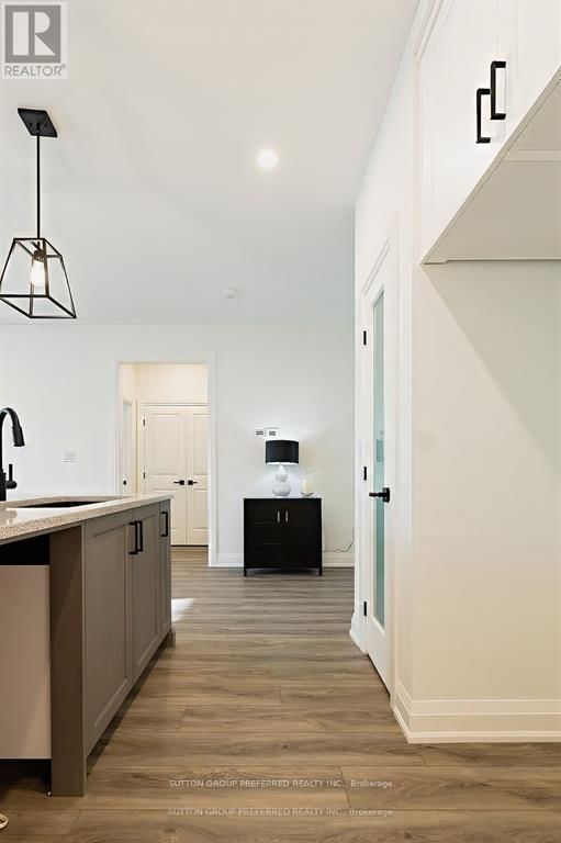 7 - 175 GLENGARIFF DRIVE Image 14