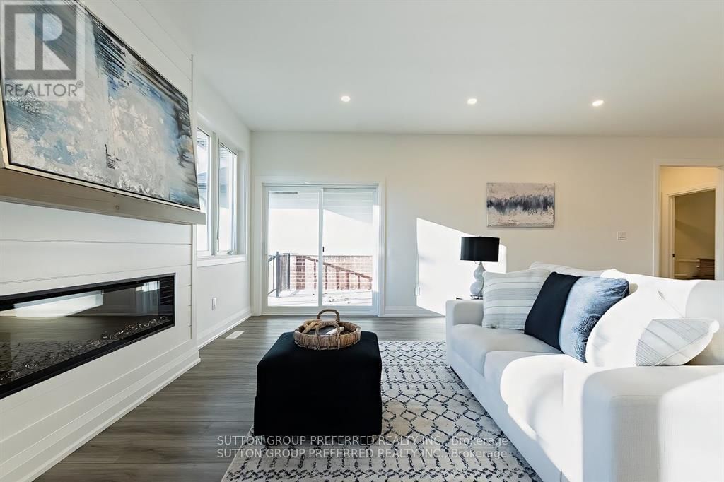 7 - 175 GLENGARIFF DRIVE Image 20