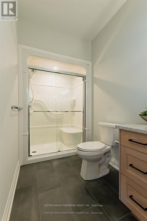 7 - 175 GLENGARIFF DRIVE Image 29