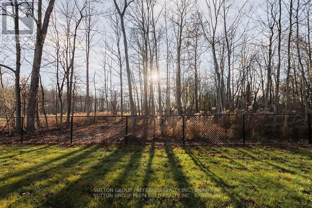 7 - 175 GLENGARIFF DRIVE Image 37