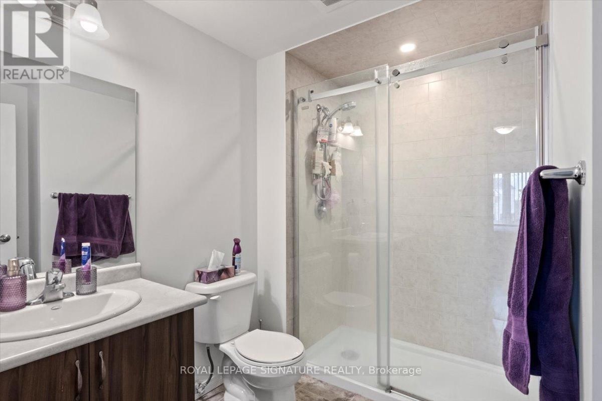 201 - 930 WENTWORTH STREET Image 23