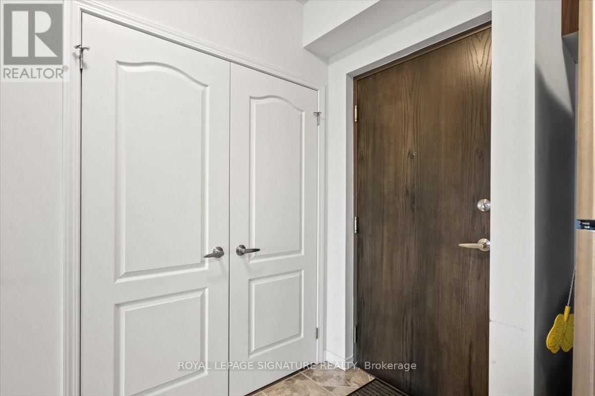 201 - 930 WENTWORTH STREET Image 8