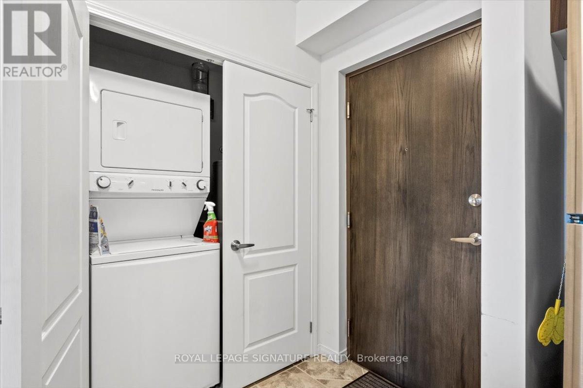 201 - 930 WENTWORTH STREET Image 9