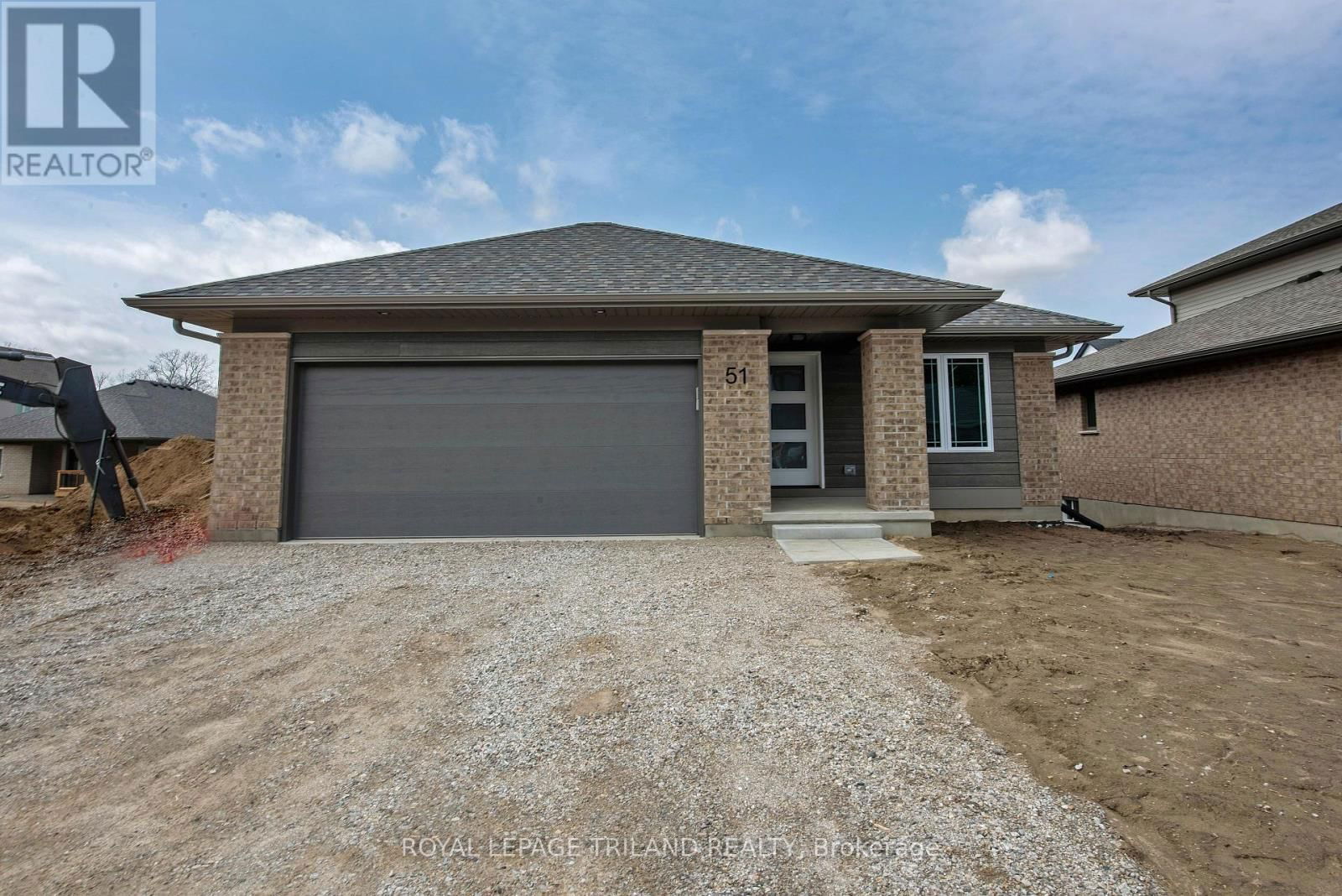 51 WHITE TAIL PATH Image 1