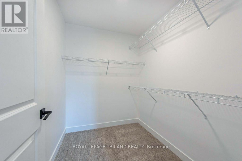 51 WHITE TAIL PATH Image 21