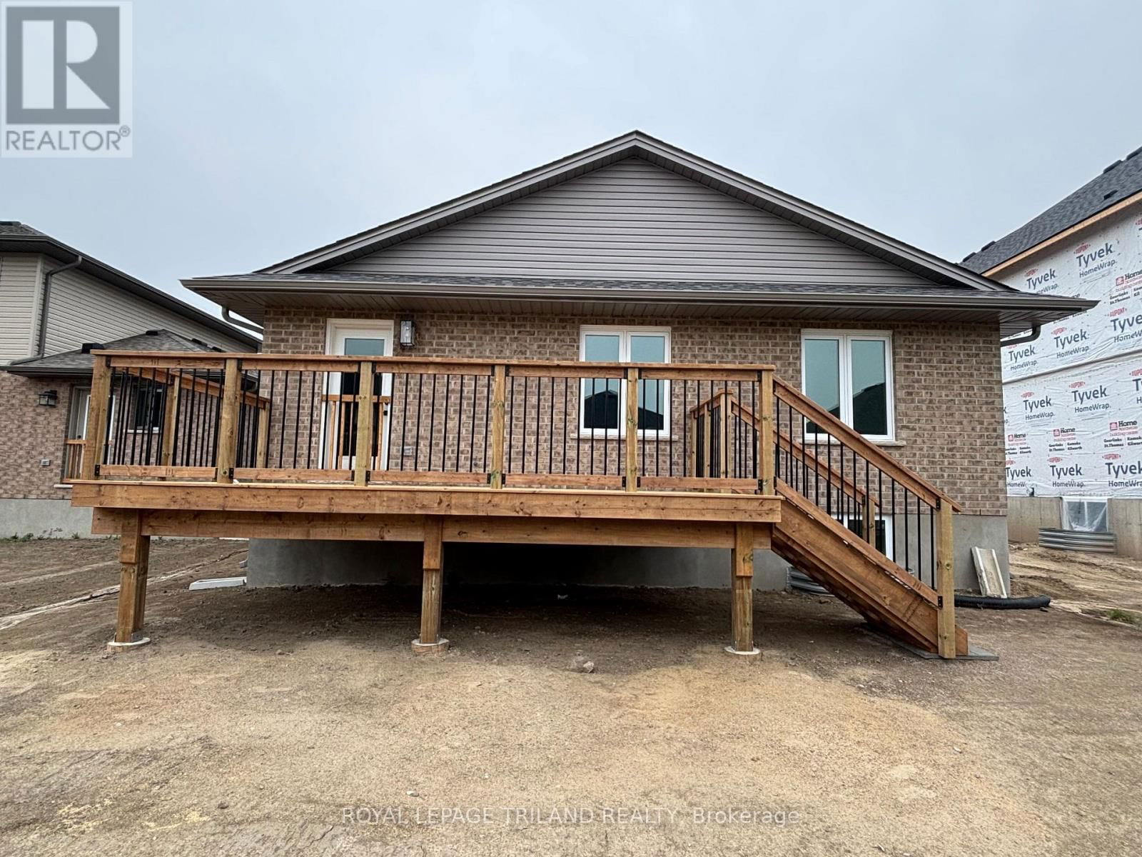 51 WHITE TAIL PATH Image 34
