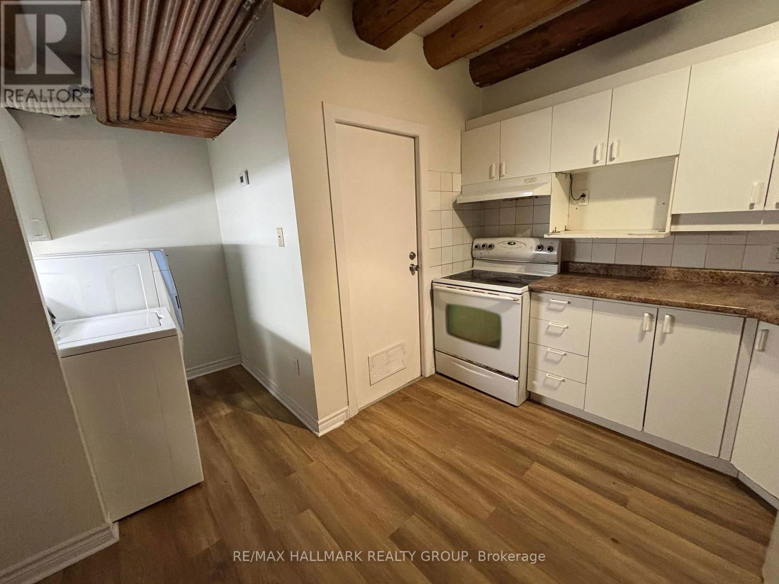 B - 149 DALY AVENUE Image 8