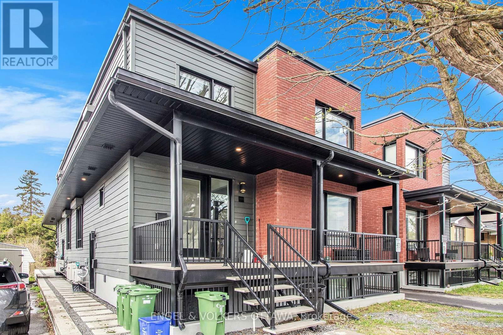 A - 866 WOODROFFE AVENUE Image 3