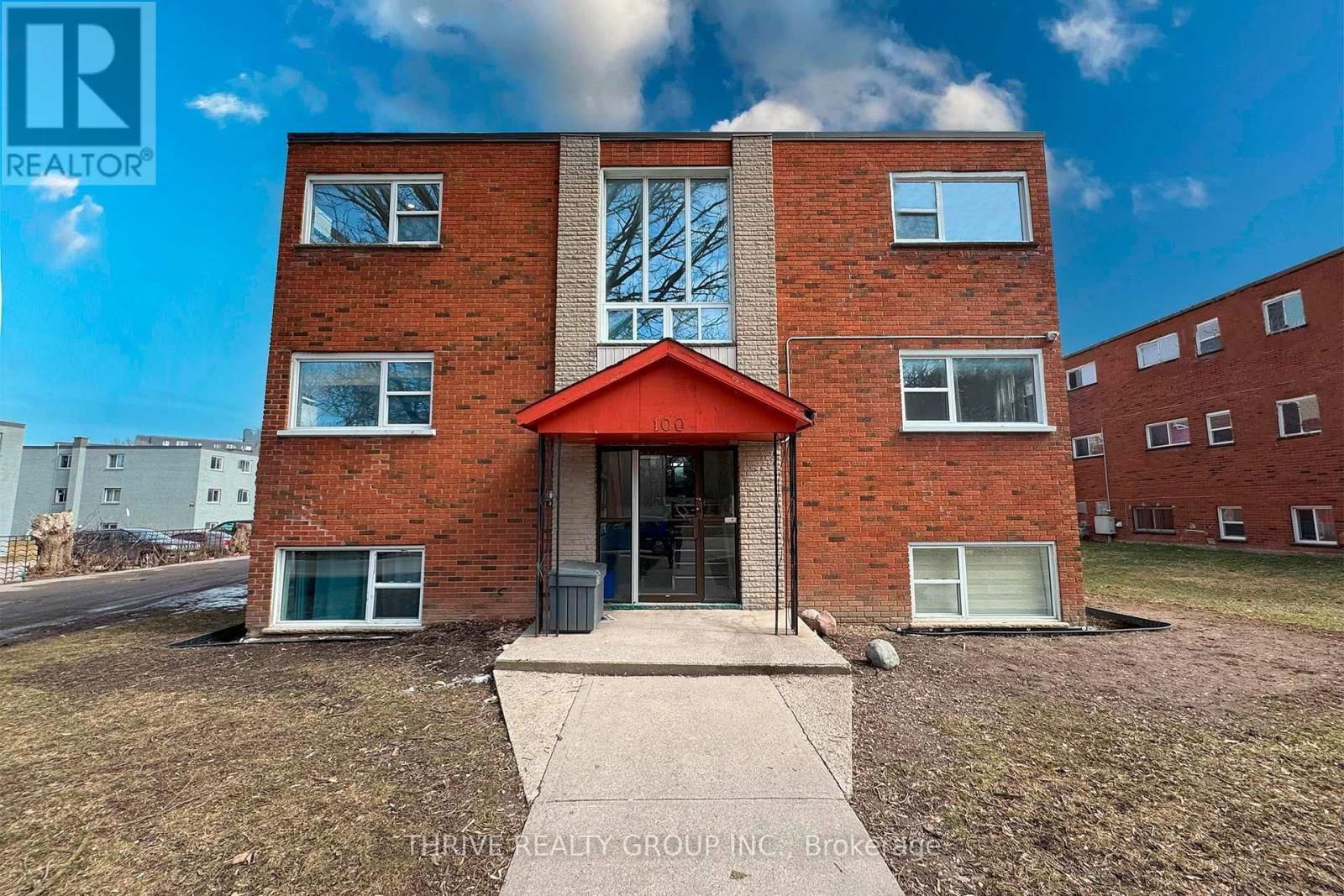 2 - 100 KING EDWARD AVENUE Image 1
