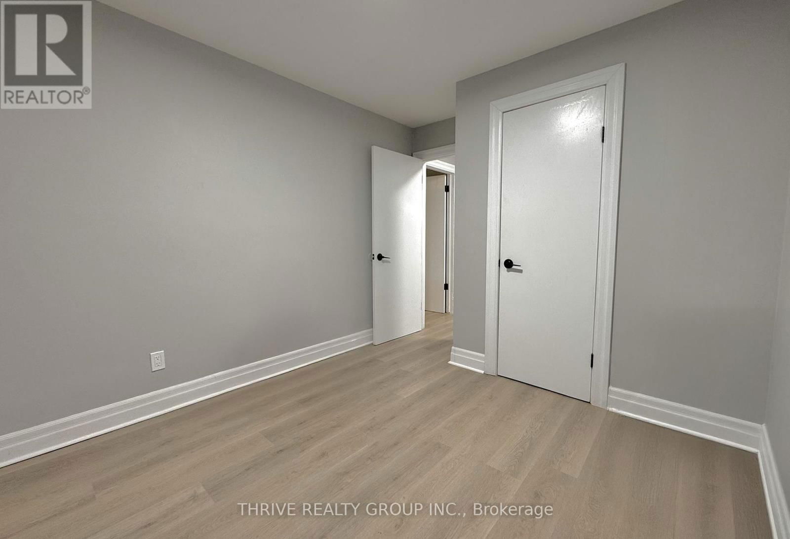 2 - 100 KING EDWARD AVENUE Image 12