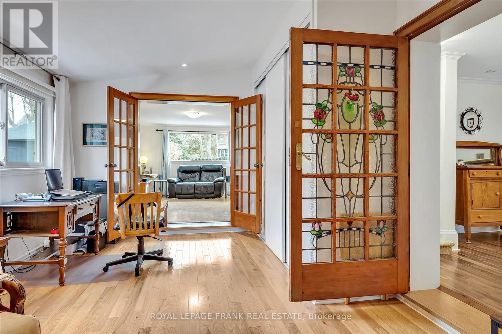 484 GILMOUR STREET Image 21