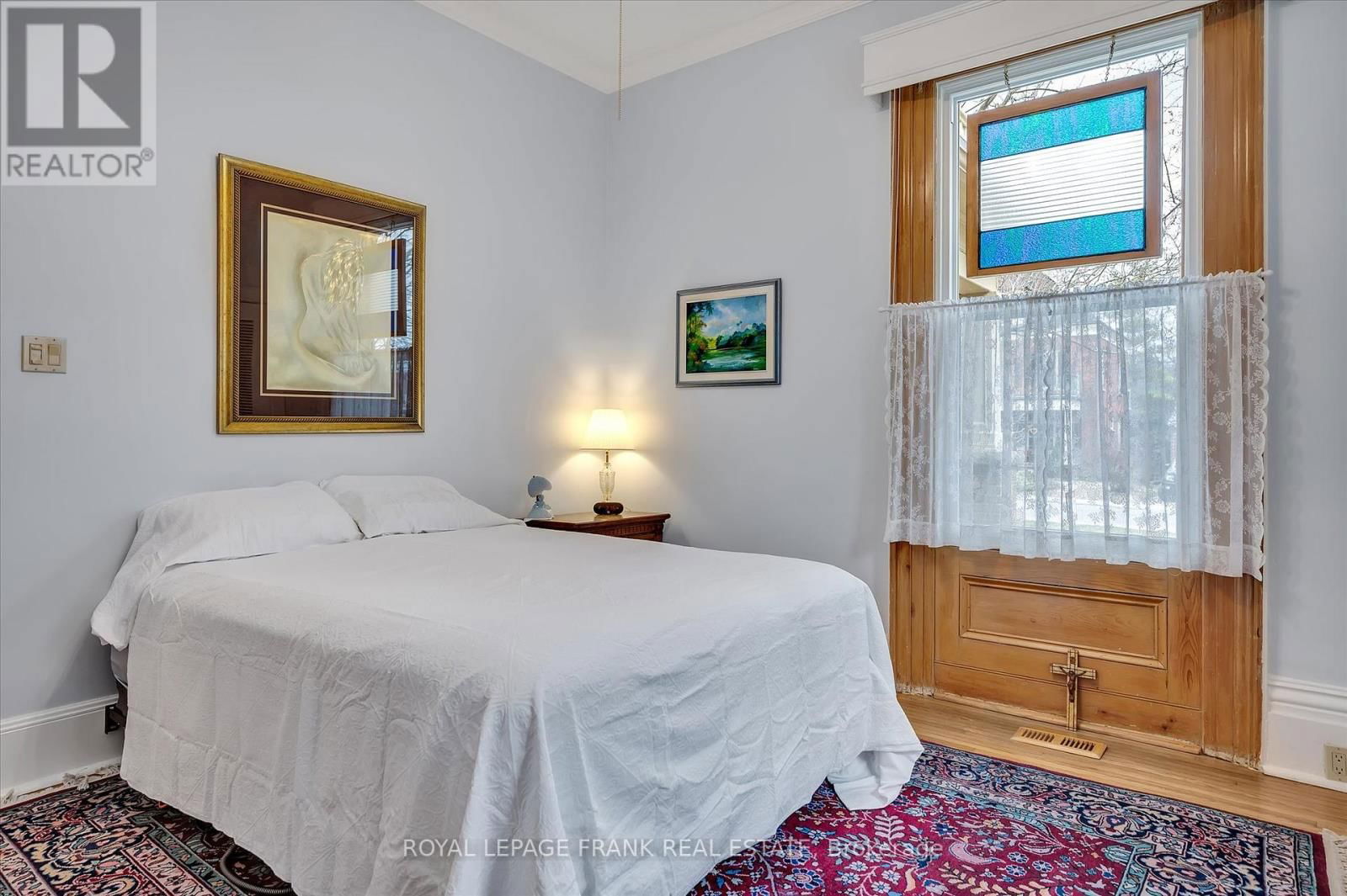 484 GILMOUR STREET Image 22