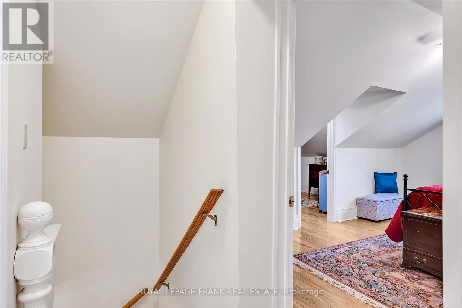 484 GILMOUR STREET Image 27