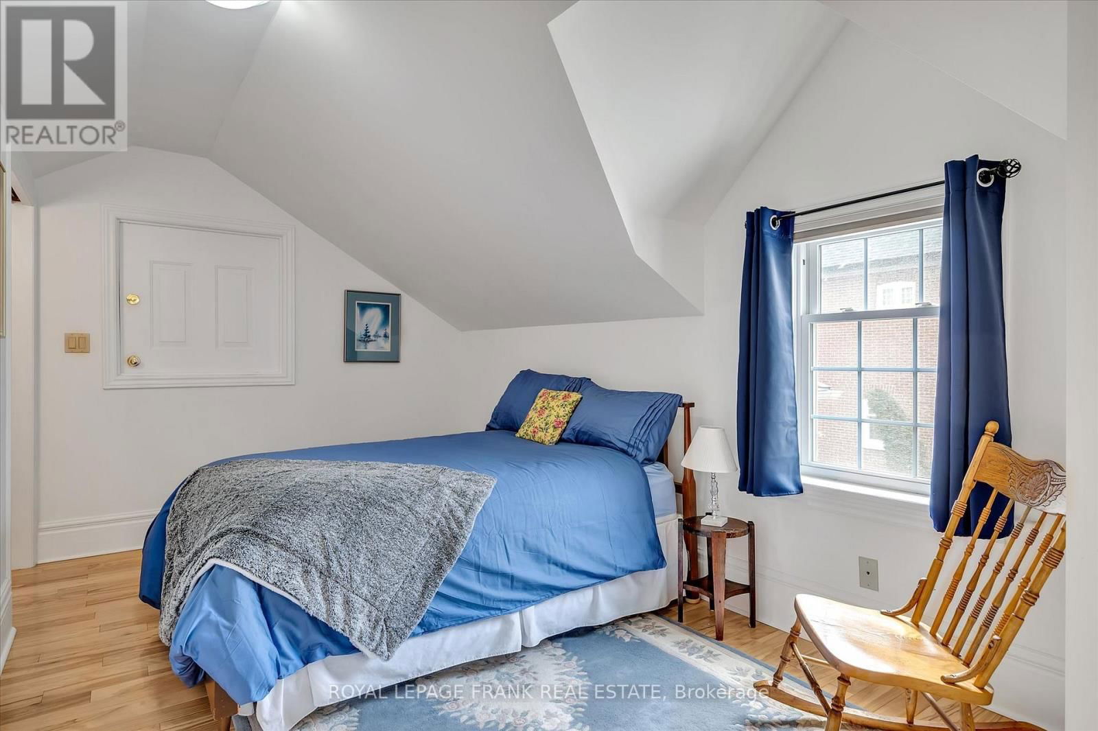 484 GILMOUR STREET Image 32