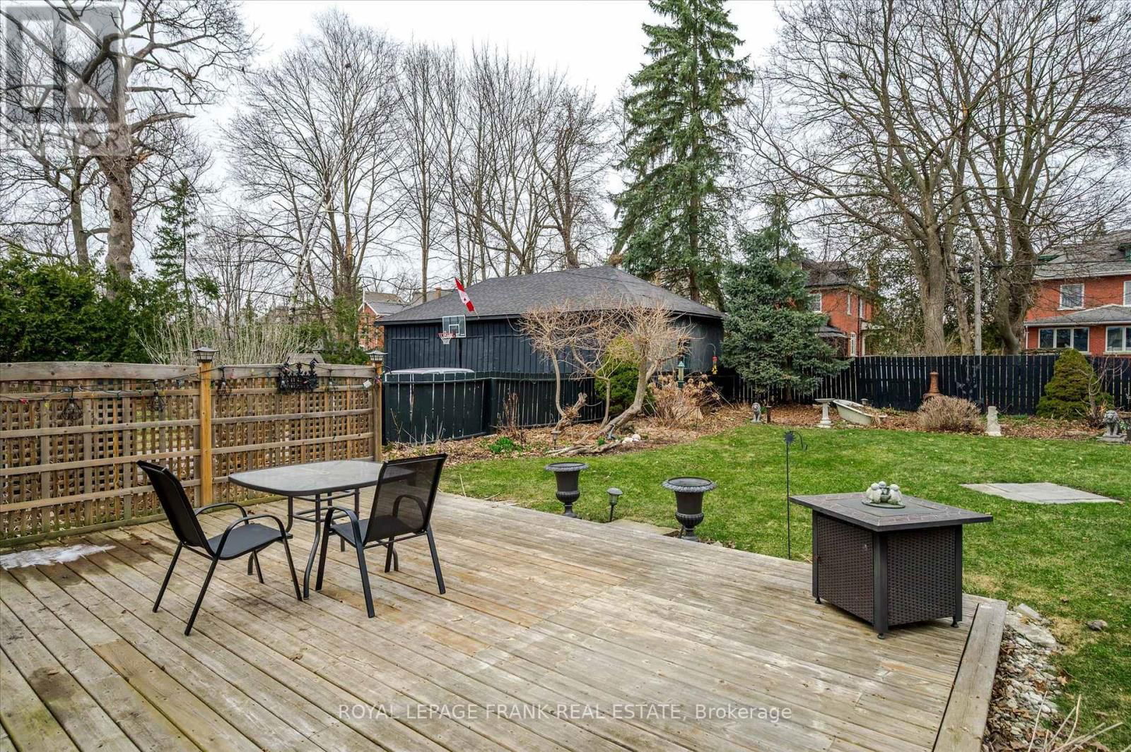 484 GILMOUR STREET Image 37