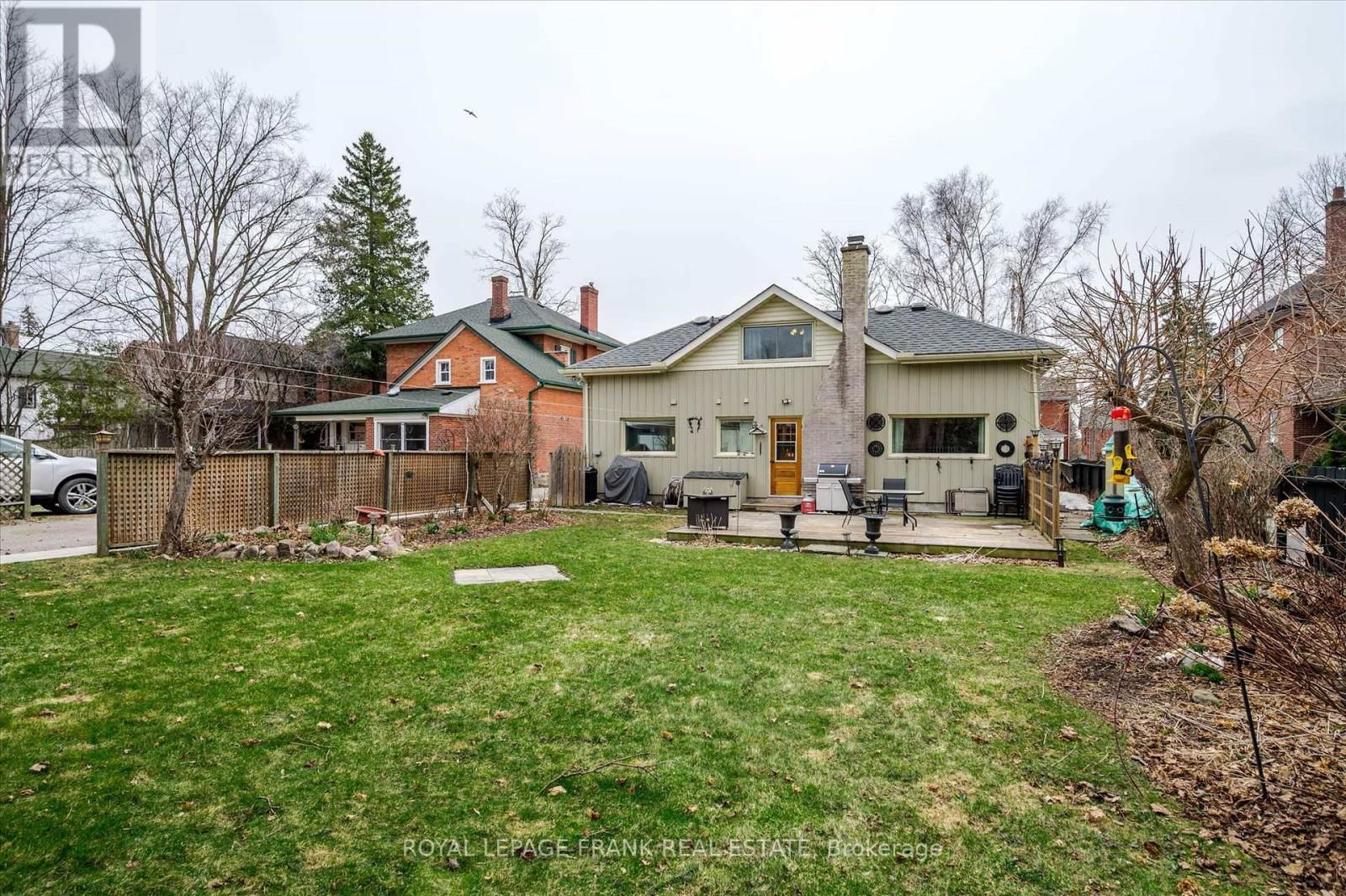 484 GILMOUR STREET Image 39