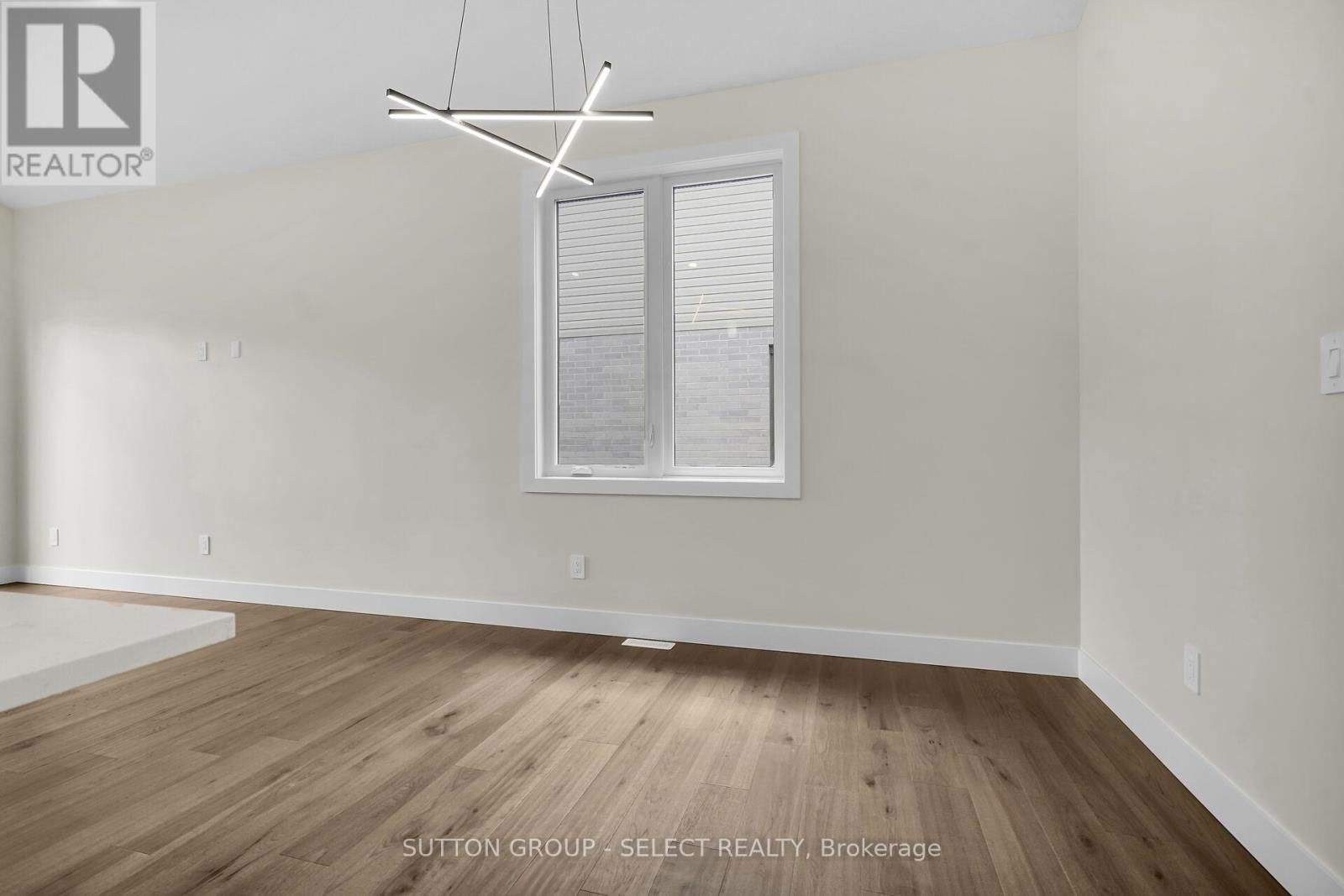 10 - 7966 FALLON DRIVE Image 8