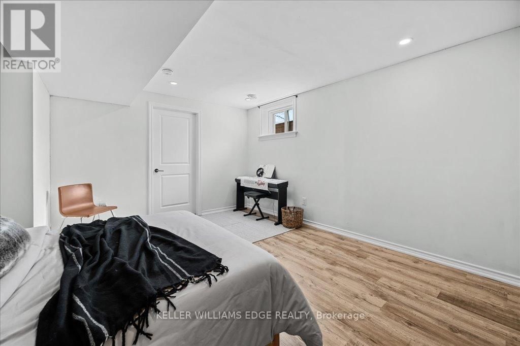 14 TURBINIA COURT Image 30