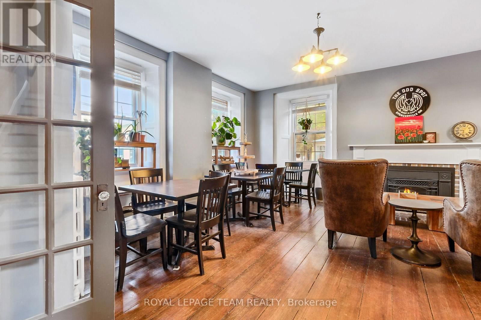 6 SPENCER STREET Image 12