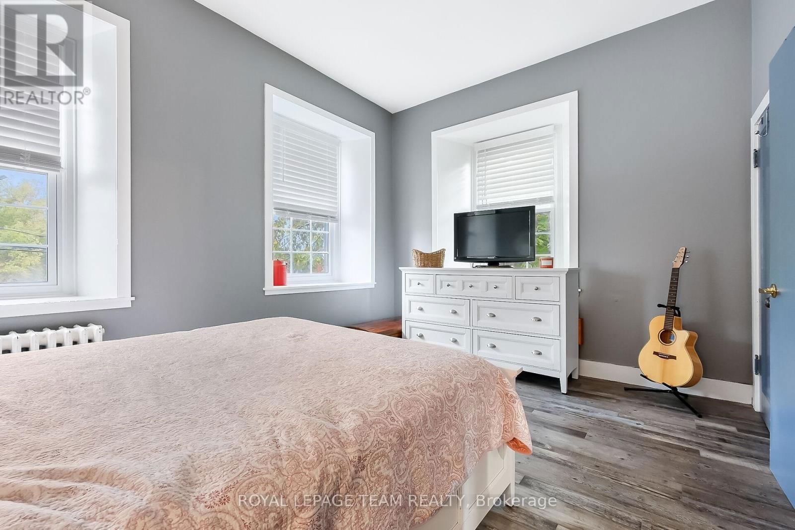 6 SPENCER STREET Image 36