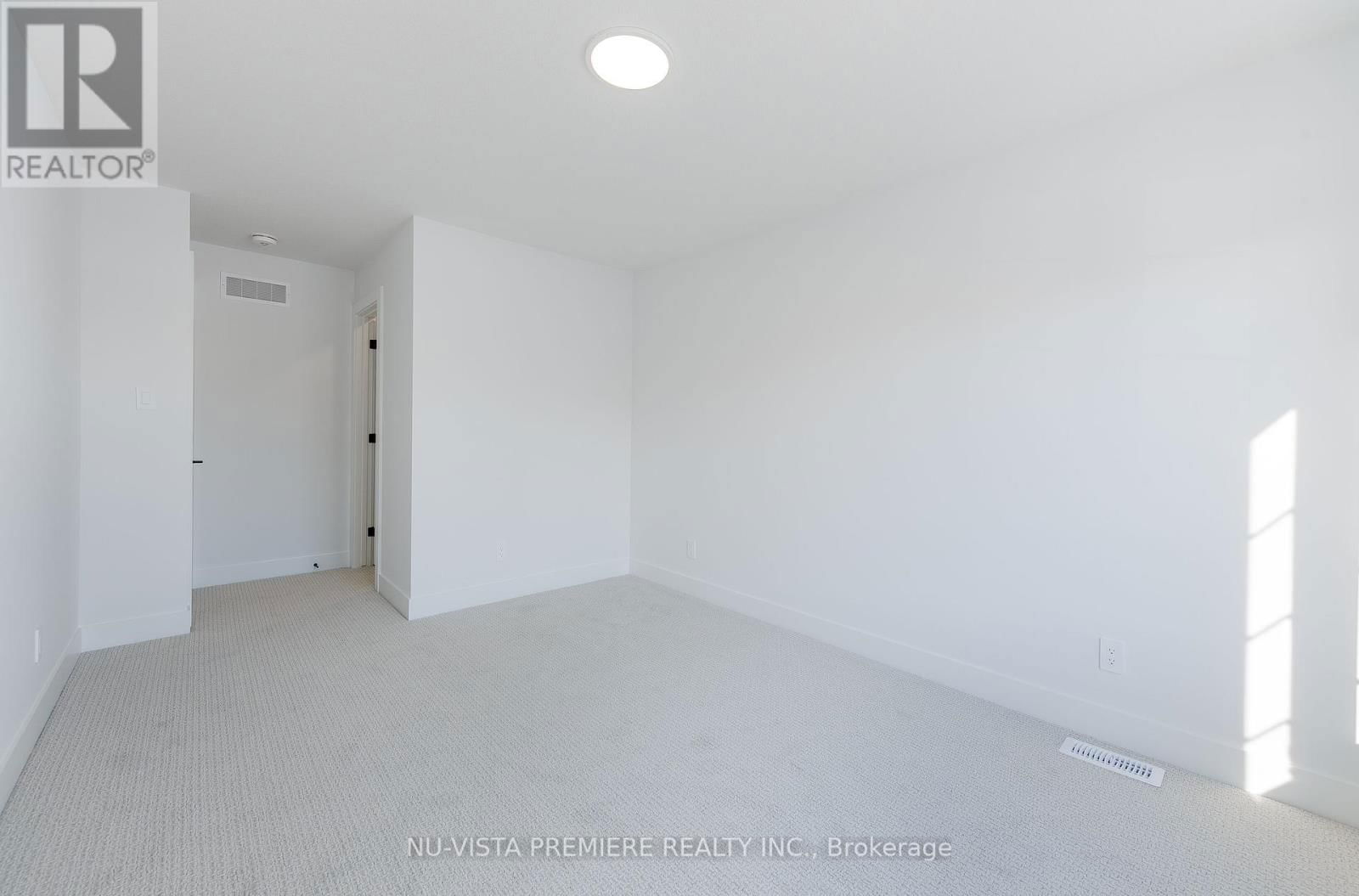 70 - 1175 RIVERBEND ROAD Image 44