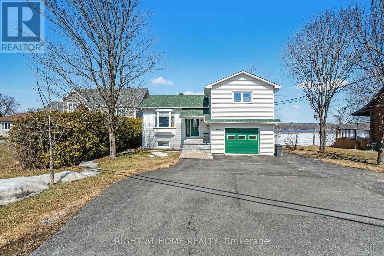 3669 RUE PRINCIPALE STREET NORTH Image 35