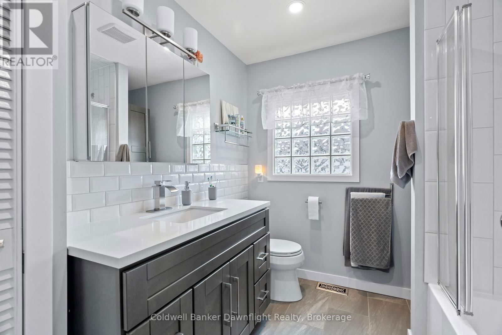 178 WILLIAM STREET Image 20