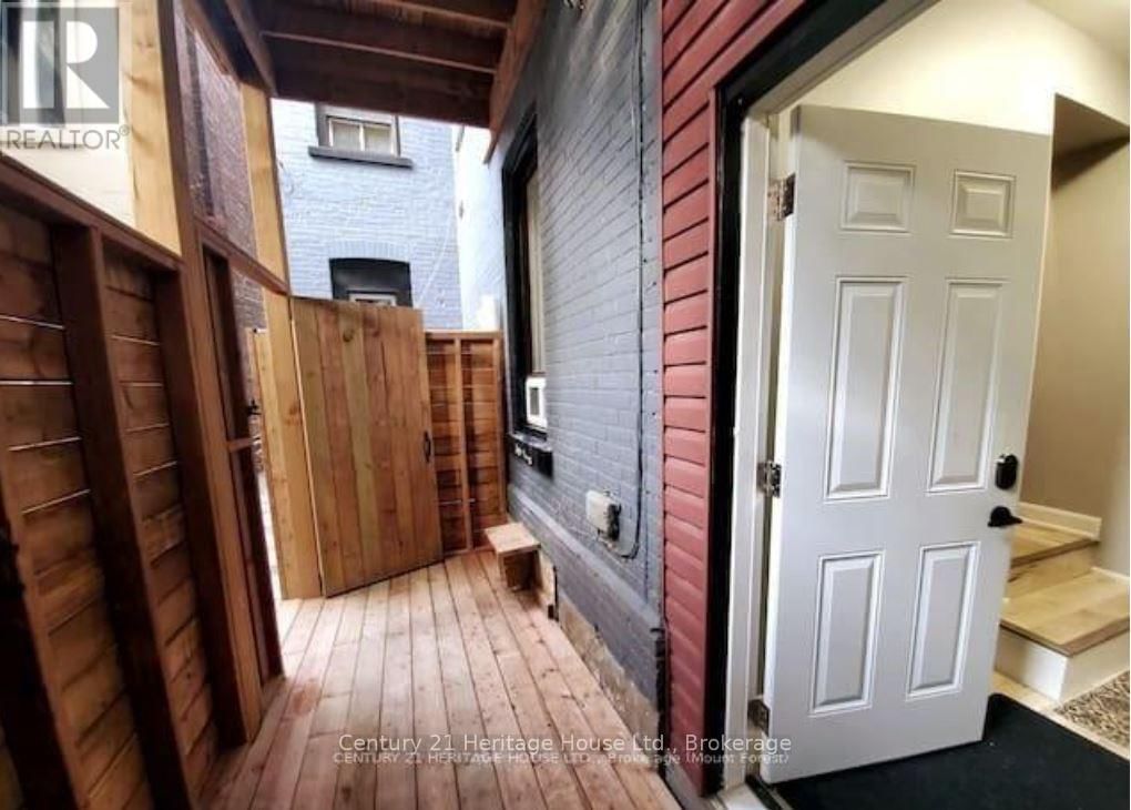 C - 210 WILSON STREET Image 1