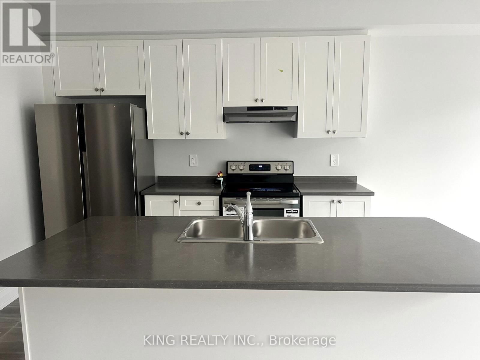 55 BUTLER AVENUE Image 4