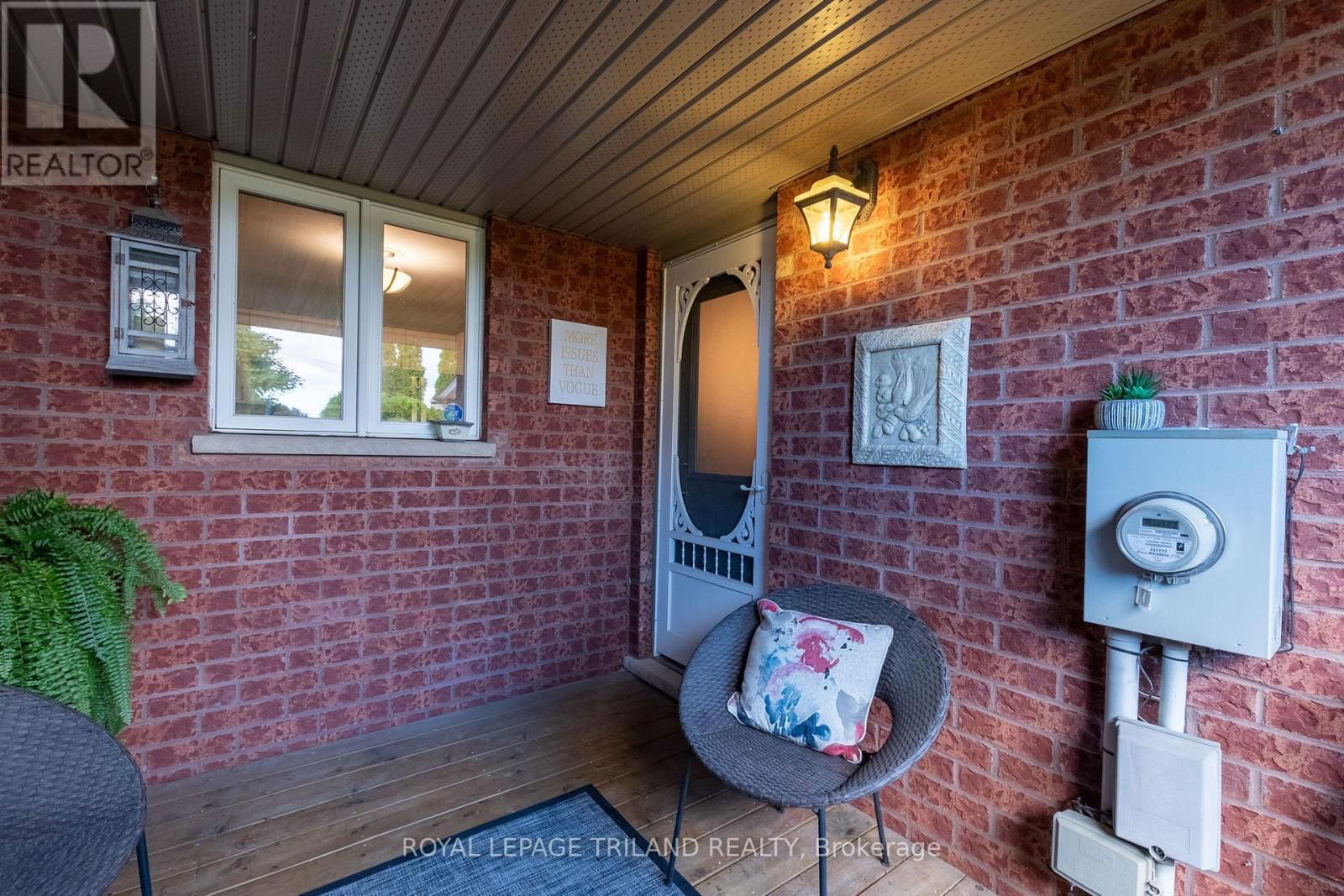 2 - 122 SHERWOOD FOREST SQUARE Image 37