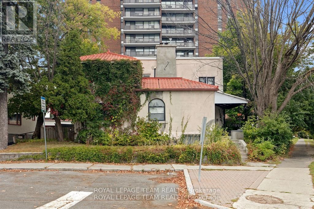 334 QUEEN ELIZABETH DRIVE Image 1